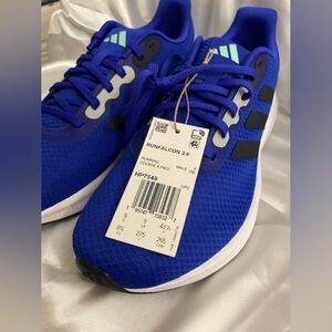 NEW WITH TAGS Adidas RUNFALCON 3.0 Sneakers